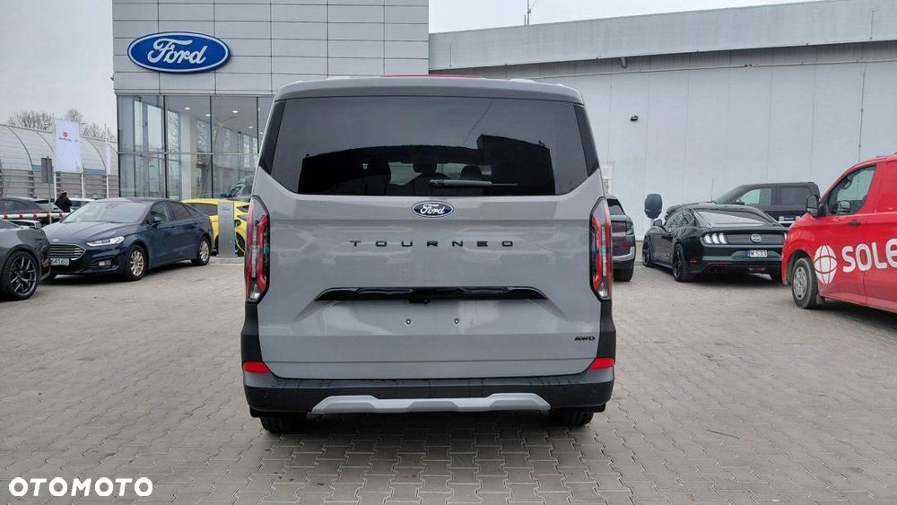 Ford Tourneo Custom - 4