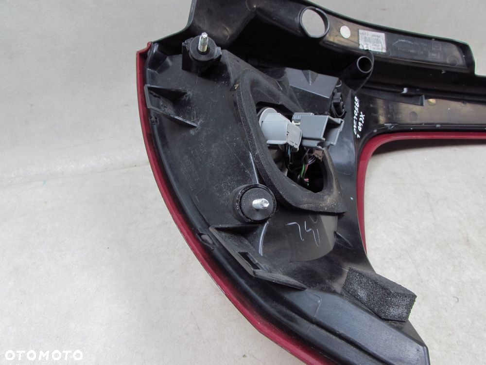 VOLVO XC60 08-17 LAMPA TYL LEWA 89504240 - 8