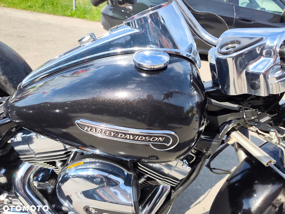 Harley-Davidson FLHTCU Ultra - 4