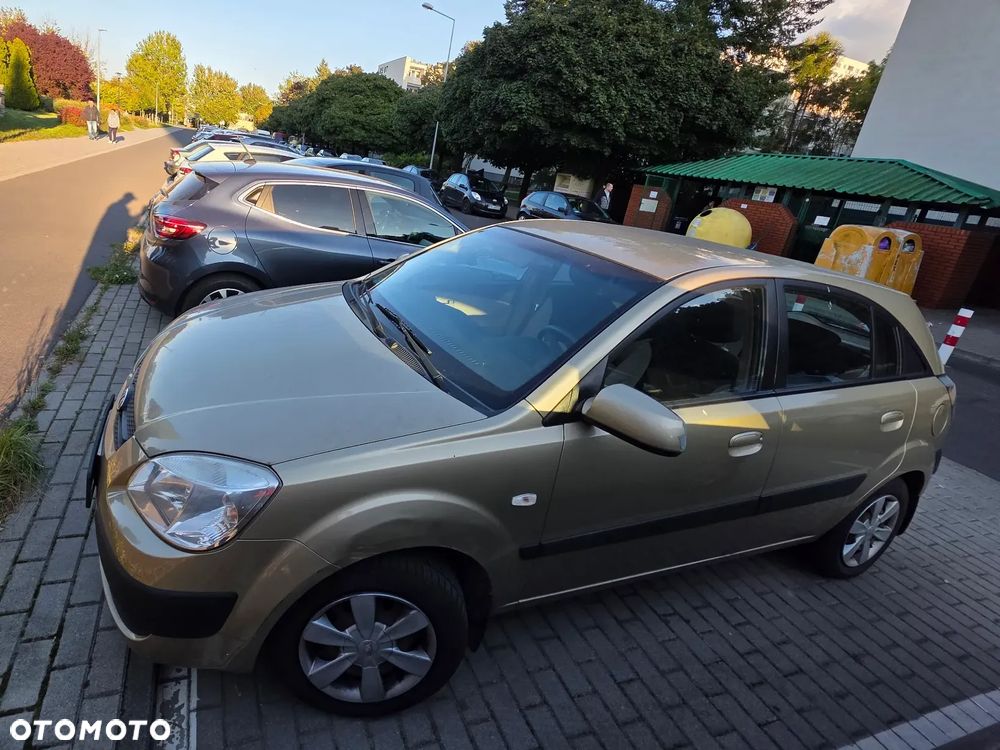 Kia Rio 1.4 / City - 6