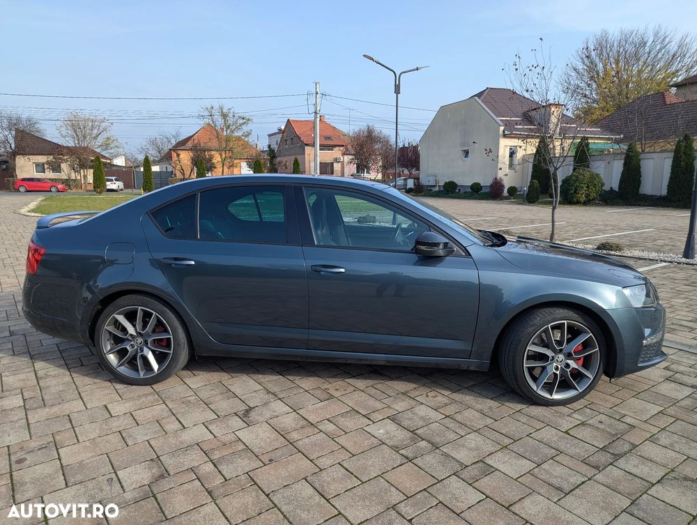Skoda Octavia 2.0 TDI DSG RS - 4
