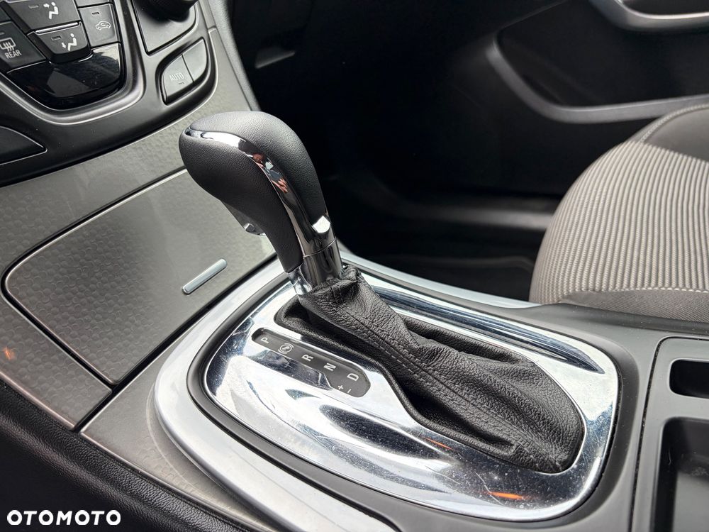 Opel Insignia - 10