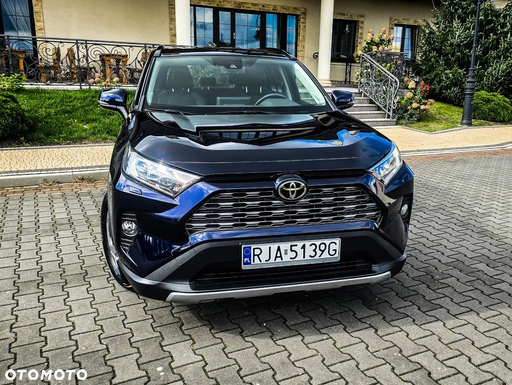 Toyota RAV4 - 10
