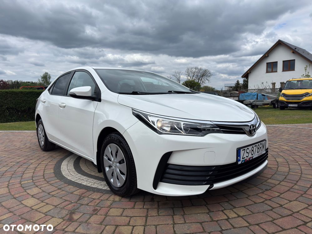 Toyota Corolla 1.4 D-4D Active EU6 - 17