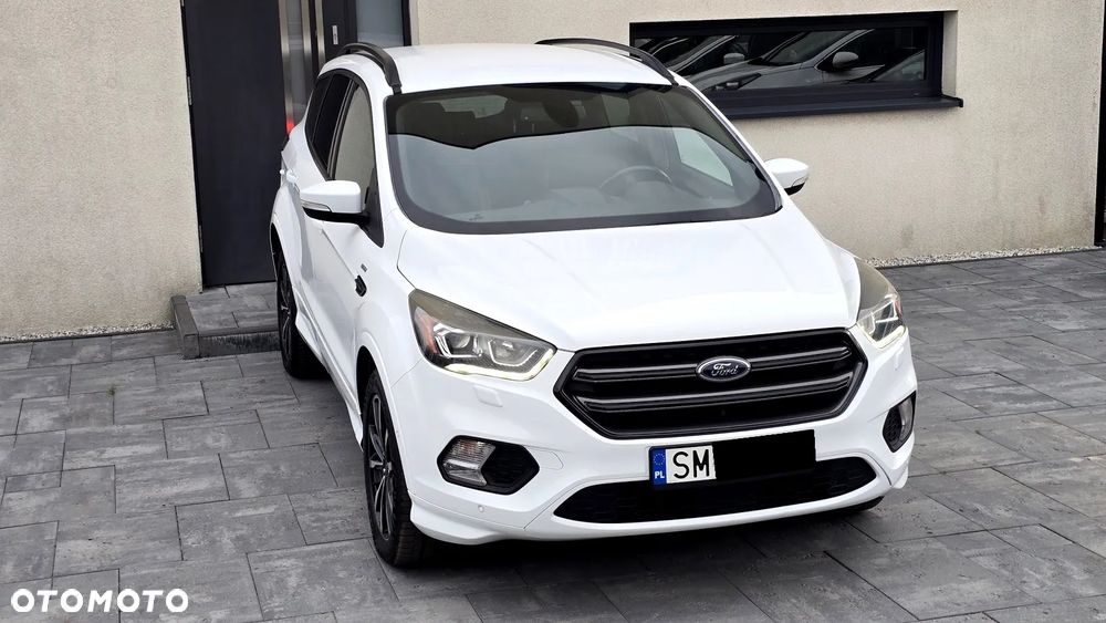 Ford Kuga 1.5 EcoBoost 2x4 ST-Line - 5