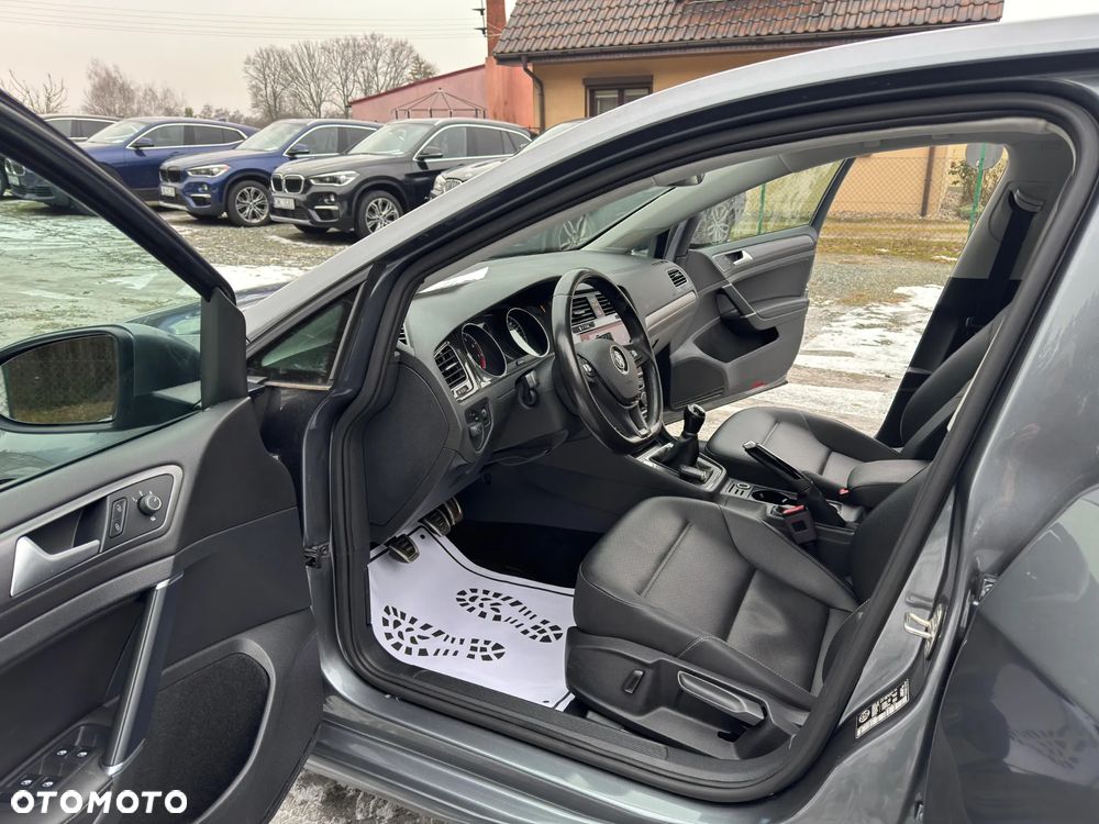 Volkswagen Golf - 19