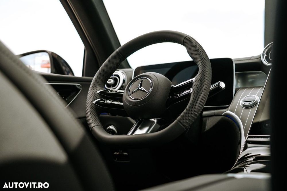 Mercedes-Benz GLC - 24