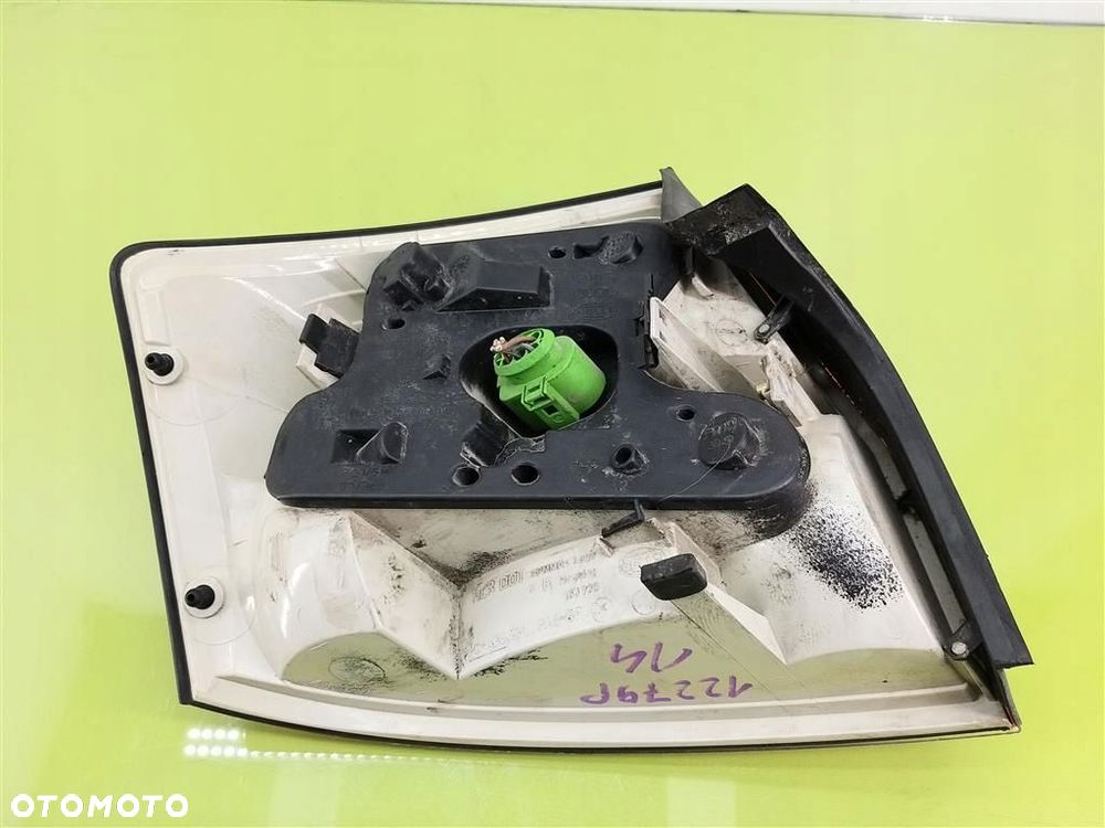 Lampa lewa tylna tył Audi A4 B6 8E SEDAN 2000-2004 153929 ORYGINAŁ - 5