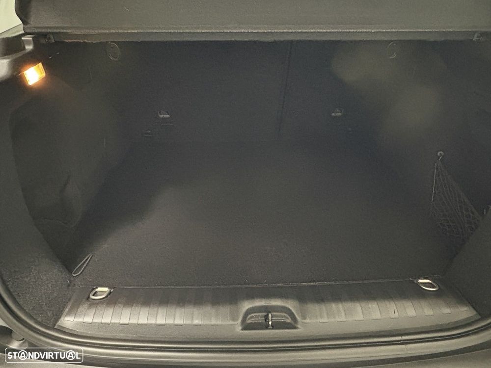 Peugeot 2008 1.2 PureTech Style - 18