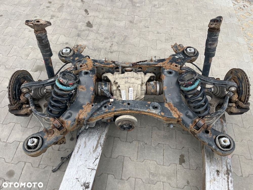 WÓZEK BELKA ZAWIESZENIA TYŁ SANKI PÓŁÓŚ DYFER JEEP GRAND CHEROKEE IV WK2 - 4