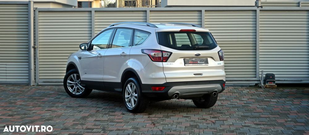 Ford Kuga 1.5 EcoBoost 4WD Aut. Titanium - 17