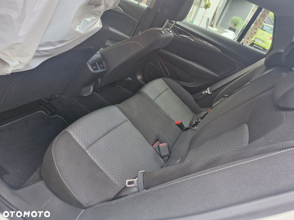 Opel Insignia 1.6 Edition - 11