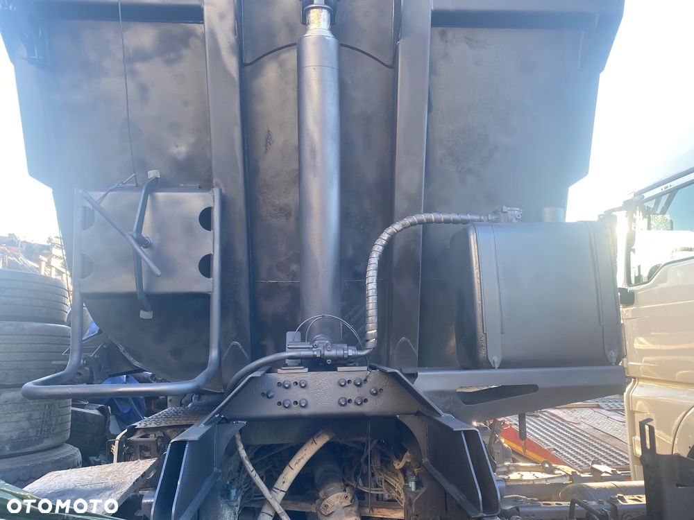 Zabudowa Kipper Kiper wywrotka Meiller trzystronna - 12