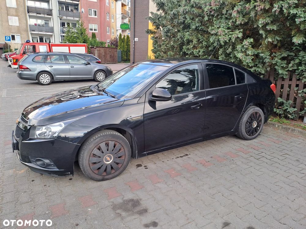 Chevrolet Cruze 1.6 - 4