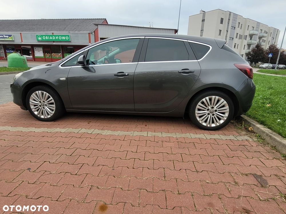 Opel Astra 1.7 CDTI DPF Cosmo - 6