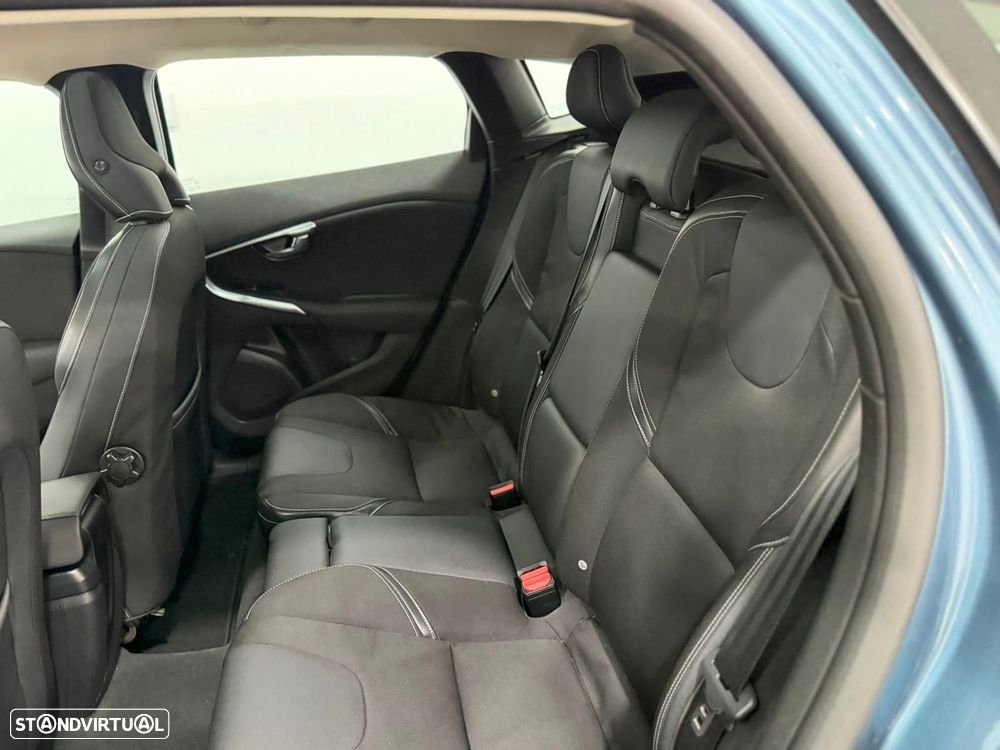 Volvo V40 1.6 D2 Momentum - 6