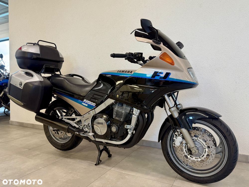 Yamaha FJ - 3