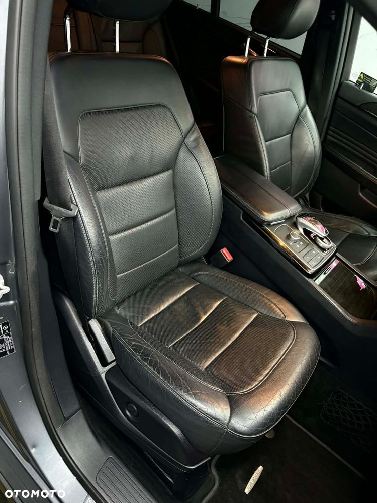 Mercedes-Benz GLE - 12