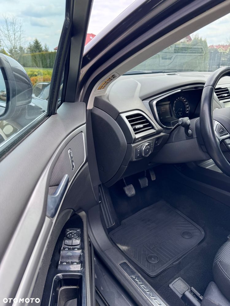 Ford Mondeo 2.0 TDCi Titanium - 10