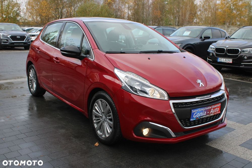 Peugeot 208 - 14