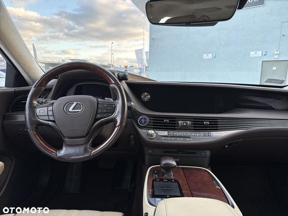 Lexus LS - 11
