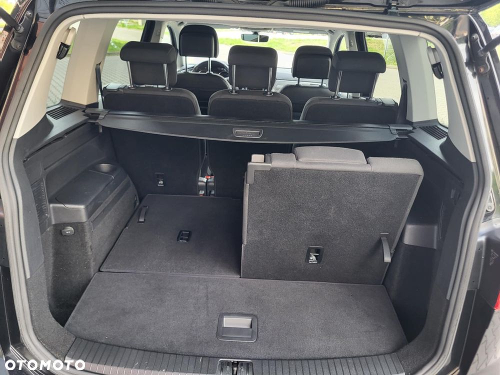 Volkswagen Touran ver-1-4-tsi-bluemotion-technology-comfortline - 11