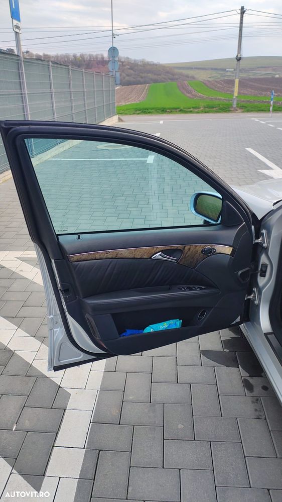 Mercedes-Benz E - 10