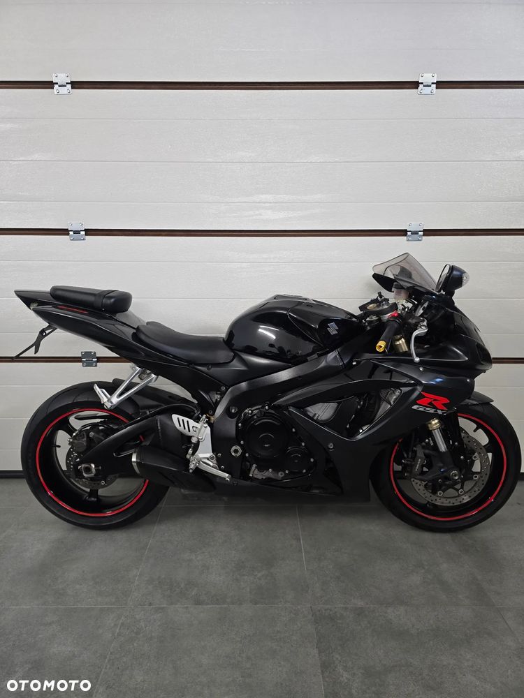 Suzuki GSX-R - 1