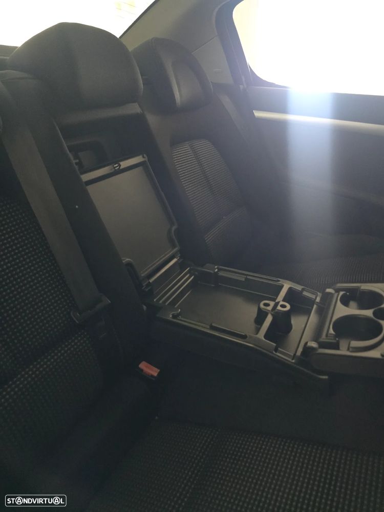 Peugeot 407 1.6 HDi Executive - 17