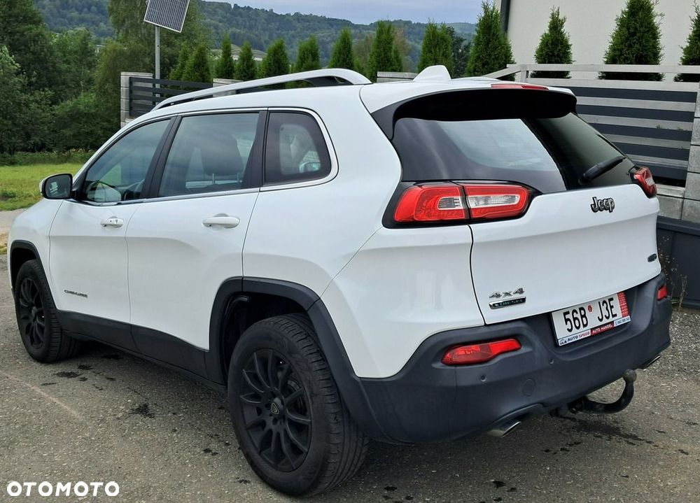 Jeep Cherokee - 8