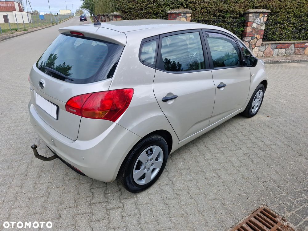 Kia Venga 1.4 CVVT Vision - 10