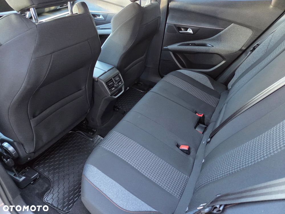 Peugeot 3008 - 8