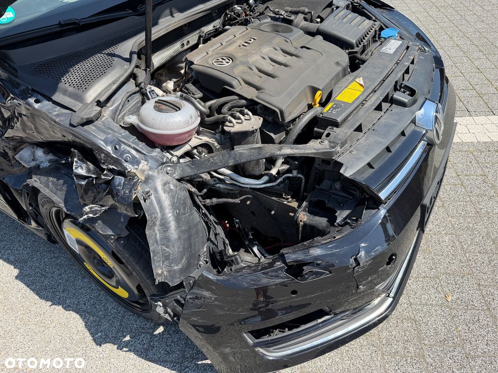 Volkswagen Golf - 18