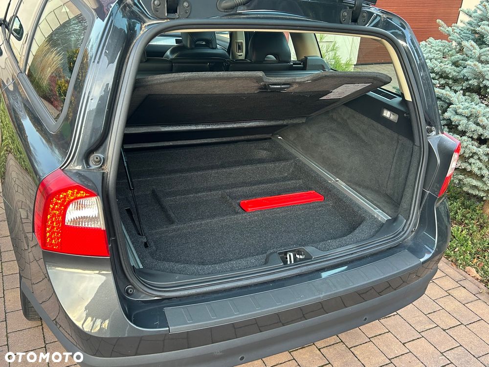 Volvo V70 2.0 Momentum - 10