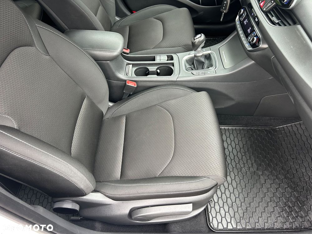 Hyundai i30 1.6 CRDI Passion Plus - 20