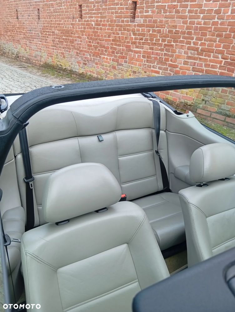 Volkswagen Golf Cabrio 1.8 - 9