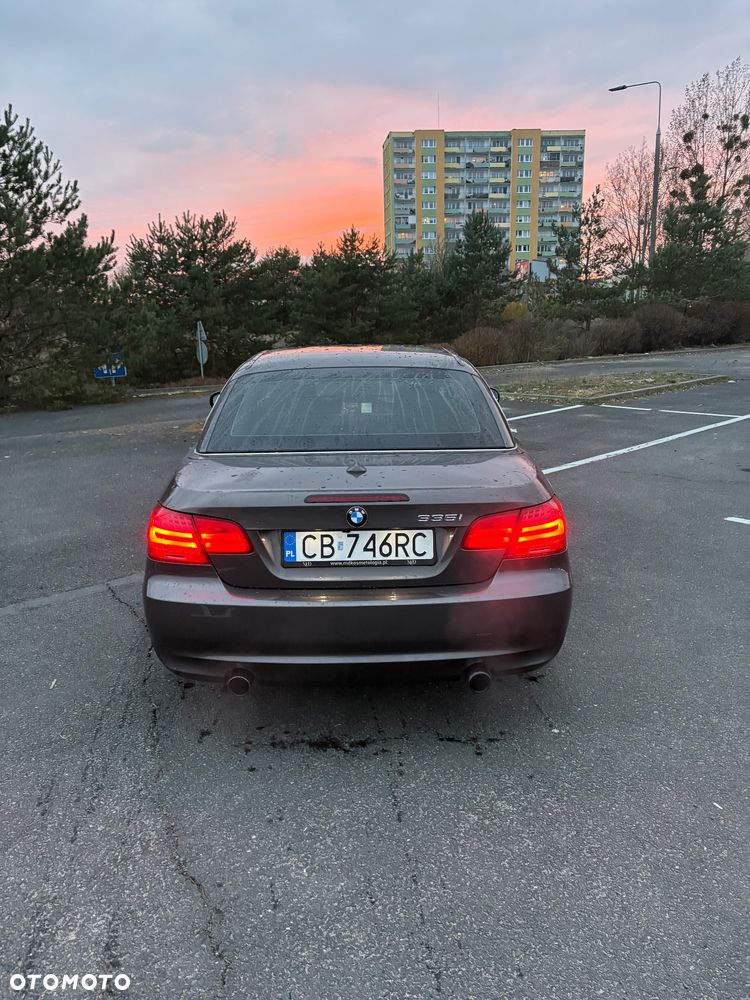 BMW Seria 3 335i - 11