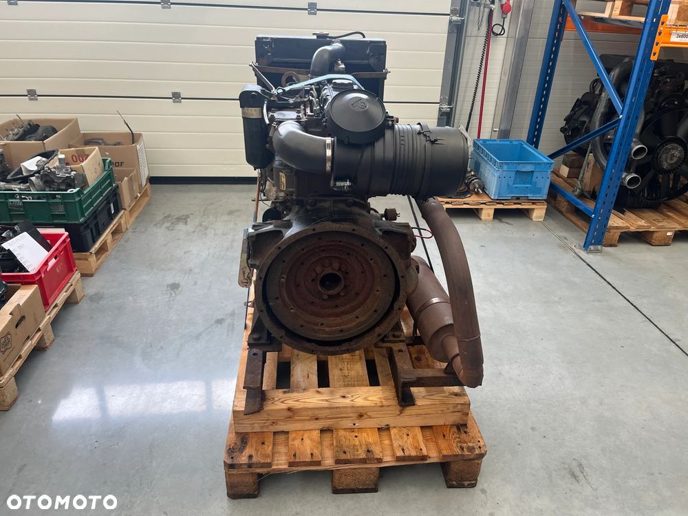 silnik Perkins 1104C 44  RE51465 cat c4.4 25000 zł netto - 4