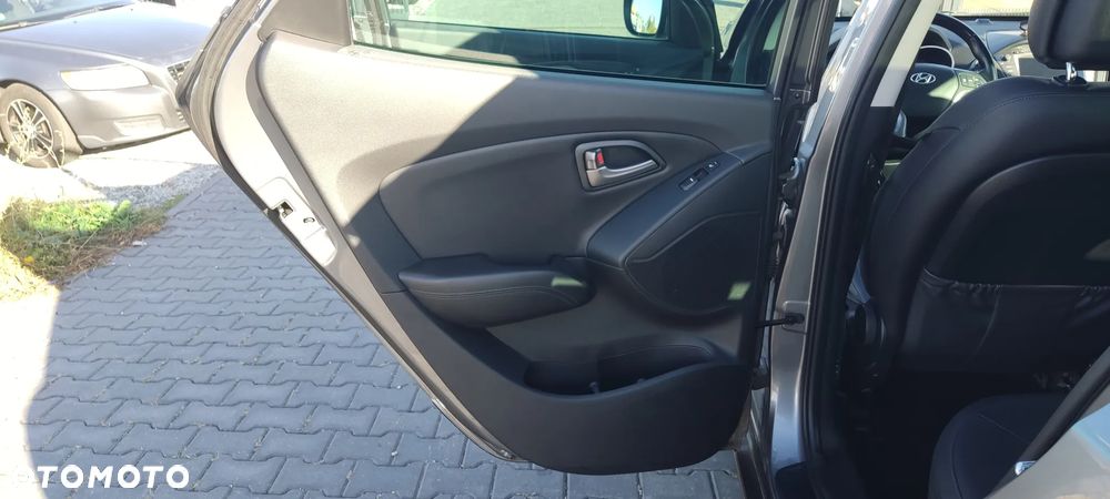 Hyundai ix35 blue 1.6 2WD Finale Gold - 26