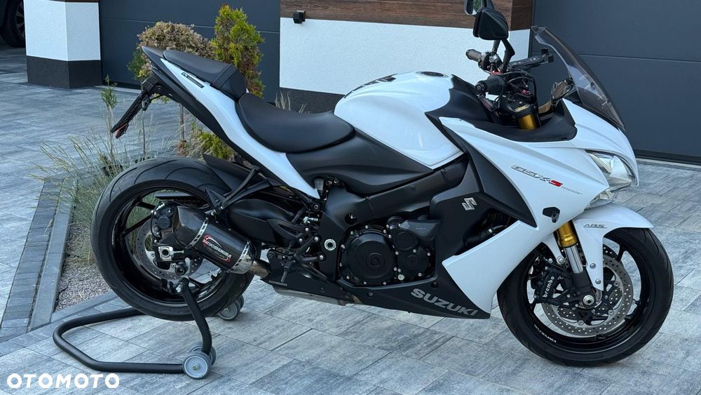 Suzuki GSX 1000 - 3
