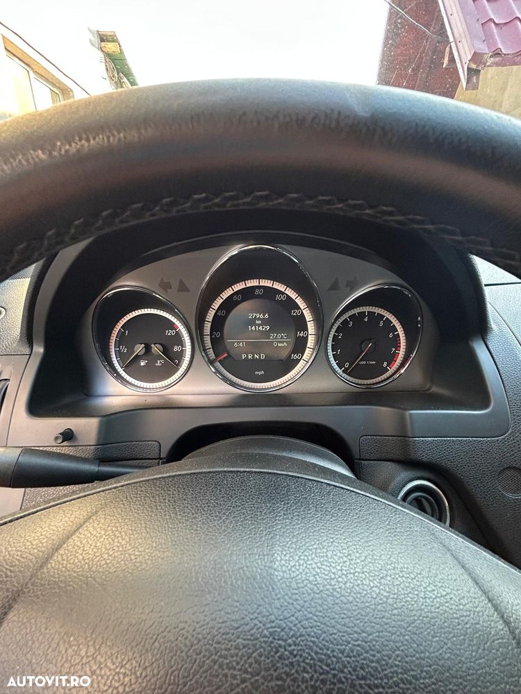 Mercedes-Benz C 300 4-Matic - 12