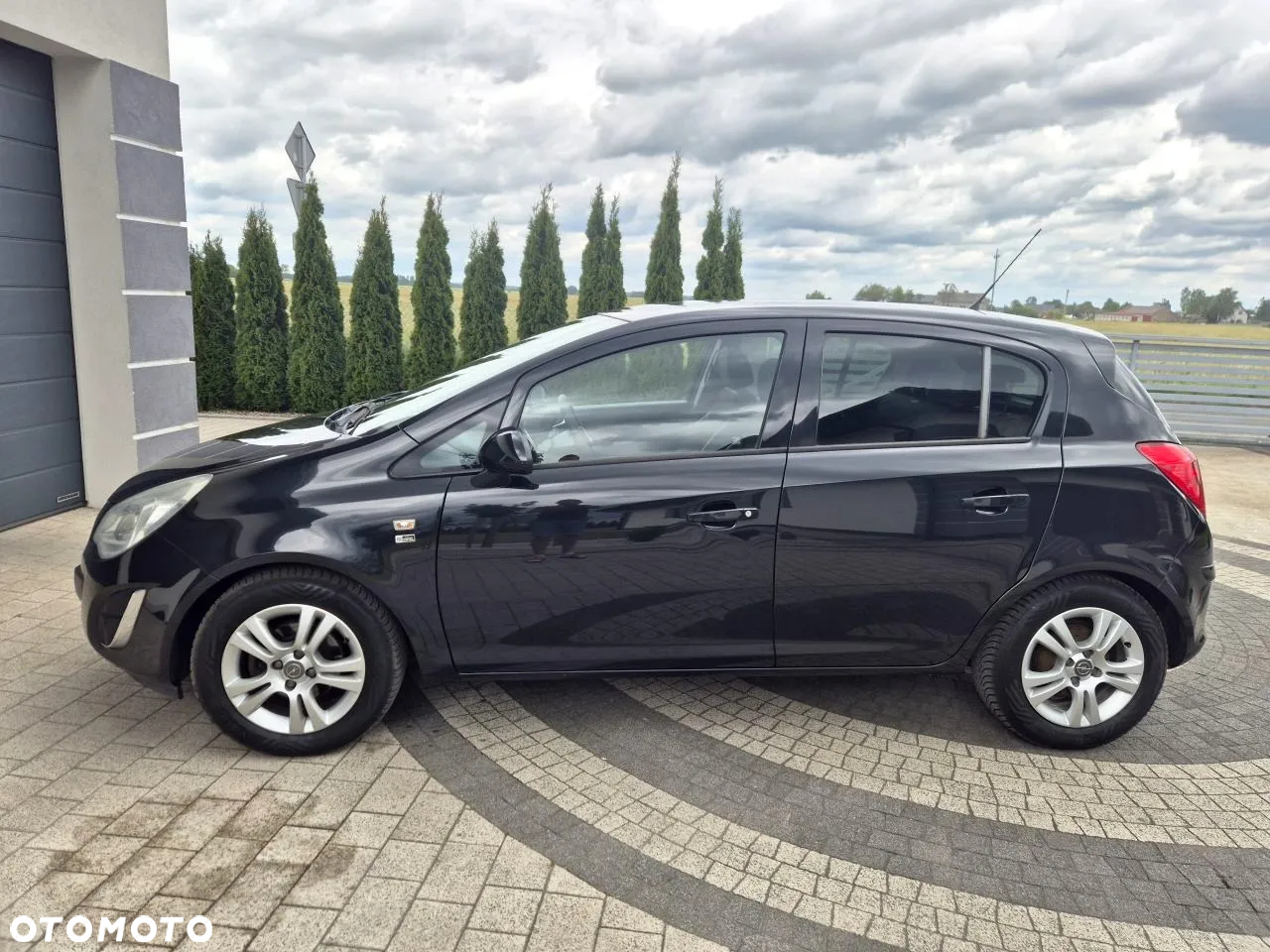Opel Corsa 1.4 16V 150 Jahre - 11