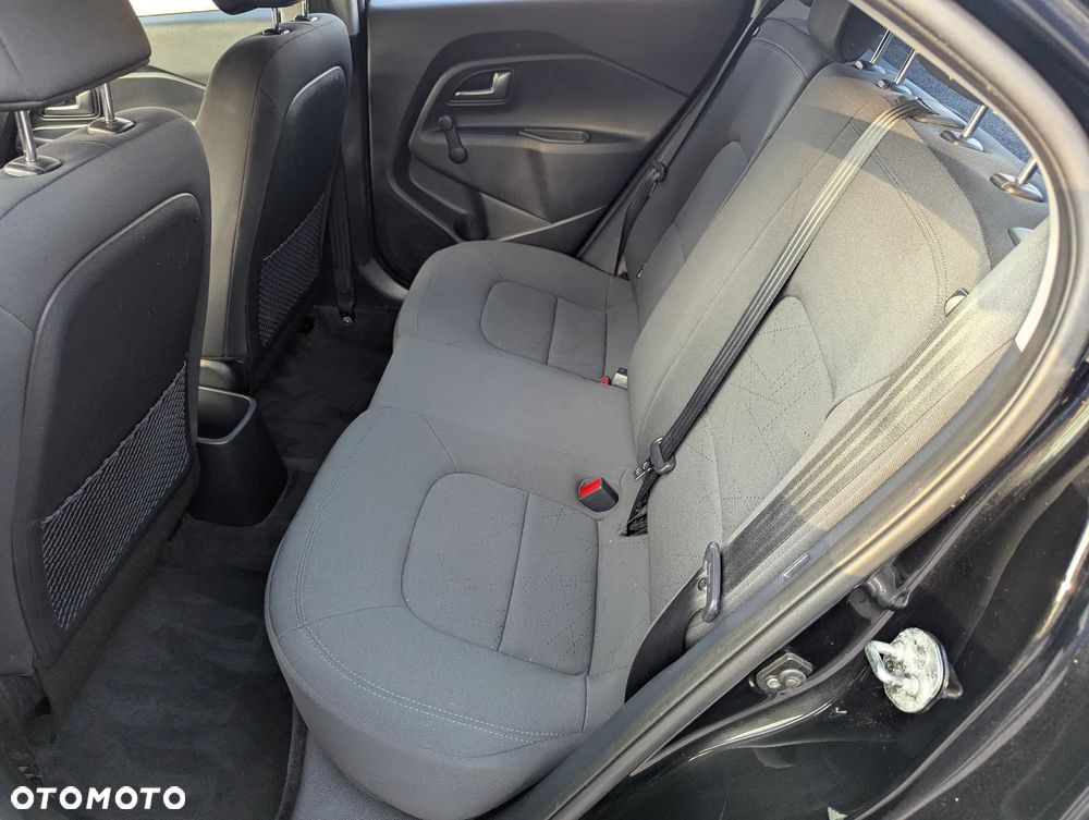 Kia Rio - 17