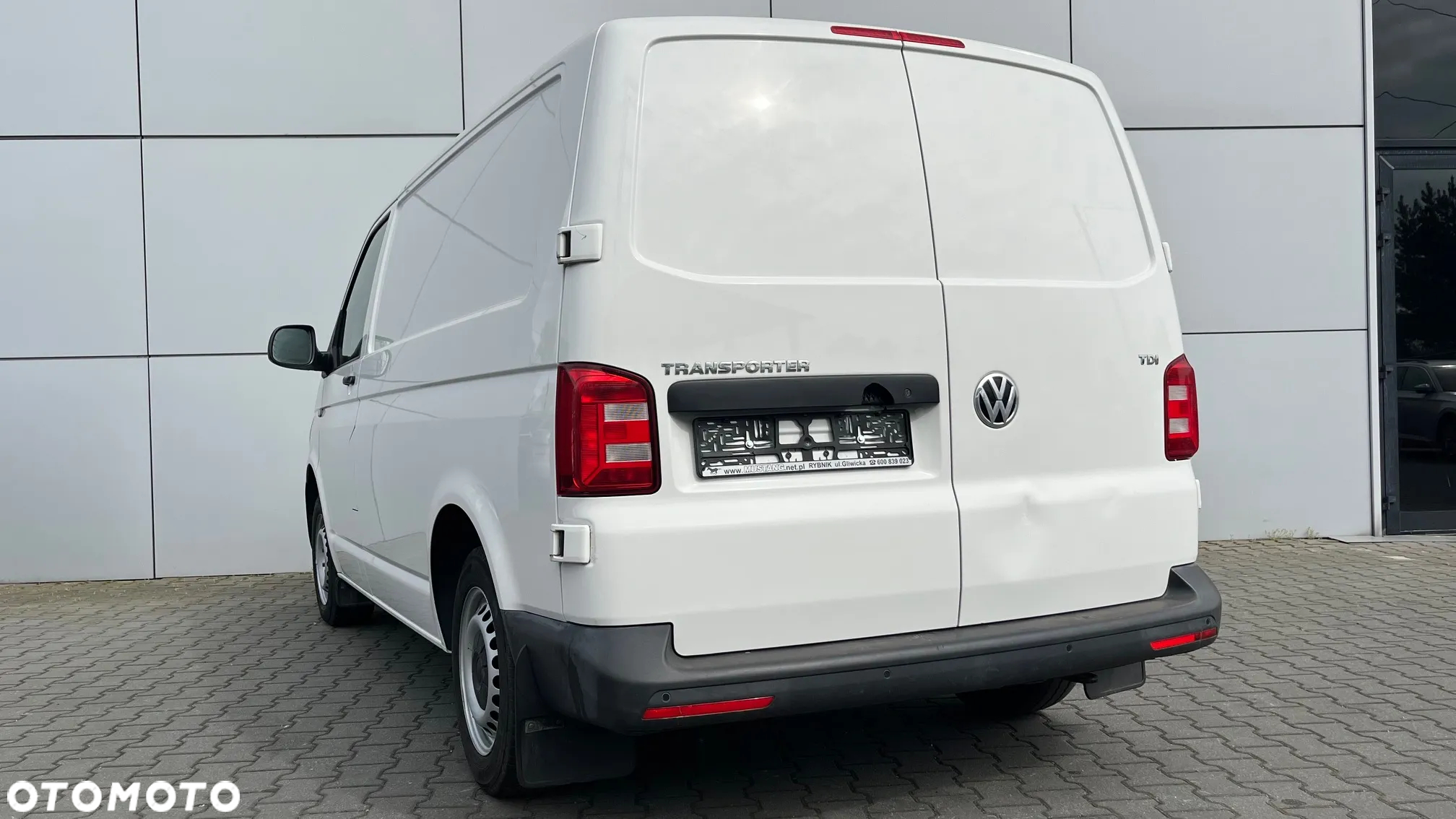 Volkswagen Transporter - 11