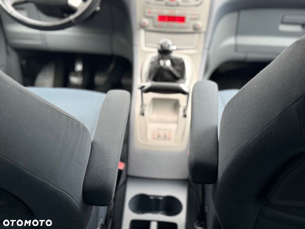 Ford Galaxy 2.0 TDCi Platinium X (Titanium) - 21