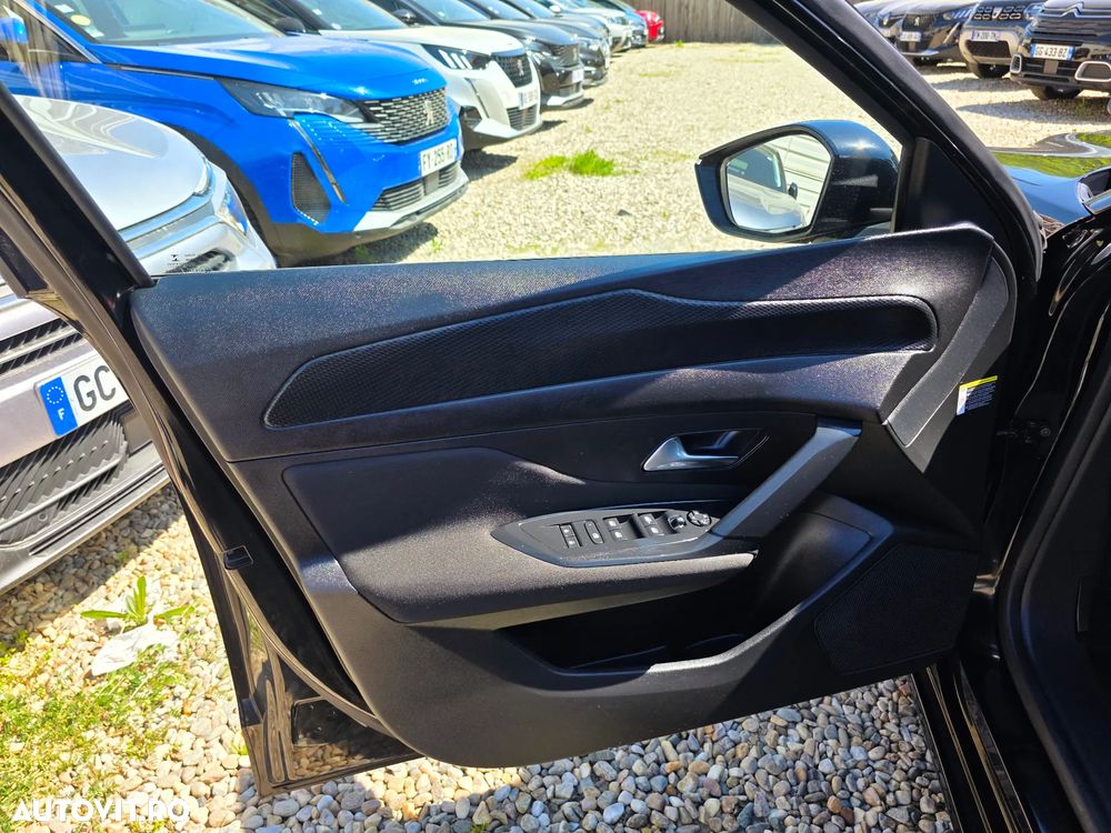 Peugeot 308 1.6L 180 EAT8 PHEV Allure Pack - 23