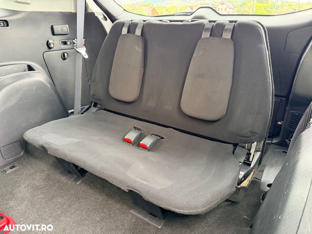 Mitsubishi Outlander 2.2 DI-D 4WD TC-SST Intense - 16