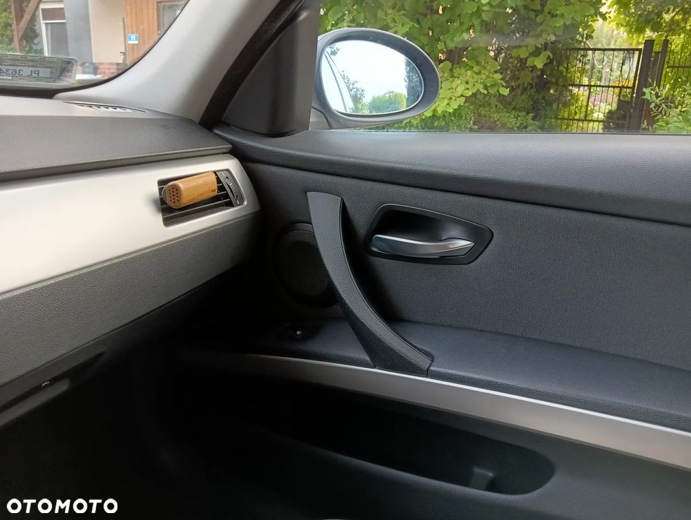 BMW Seria 3 320i - 15