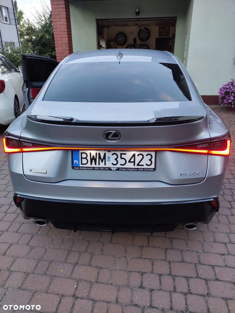 Lexus Is 2022 photo 5
