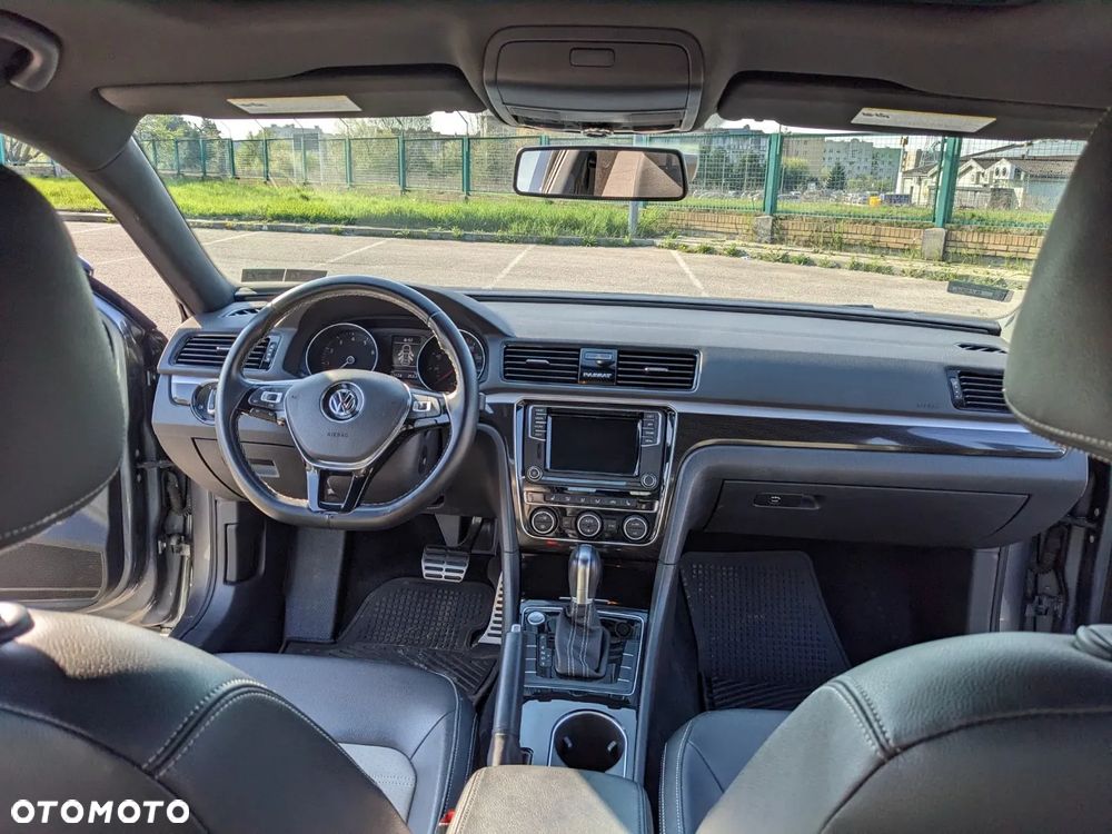 Volkswagen Passat - 5